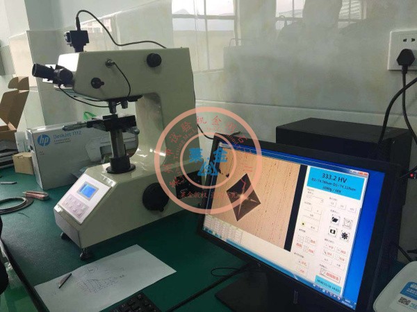 老客户推荐新客户选用我厂HVS-1000A型数显显微硬度计：现场安装照片（图像清晰质感、测试精度高）